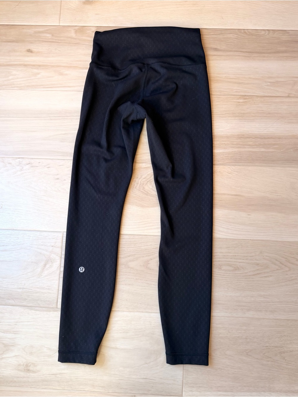 Lululemon Wunder Train HR Crop Leggings LULU Stack Emboss Black Size 4